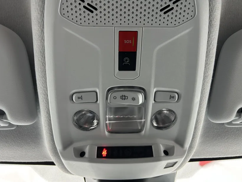 Peugeot 208 STYLE PureTech100 MAN6