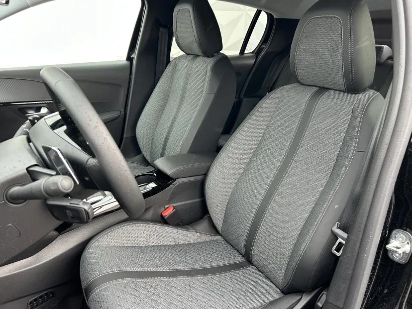 Peugeot 208 ALLURE Hybrid 110 e-DCS6