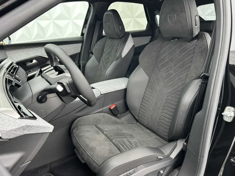 3008 GT Hybrid 145 e-DCS6