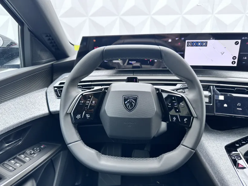 3008
