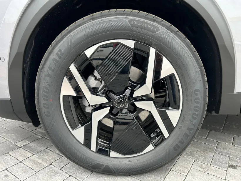 Peugeot 2008 ALLURE PureTech 130 S&S EAT8 