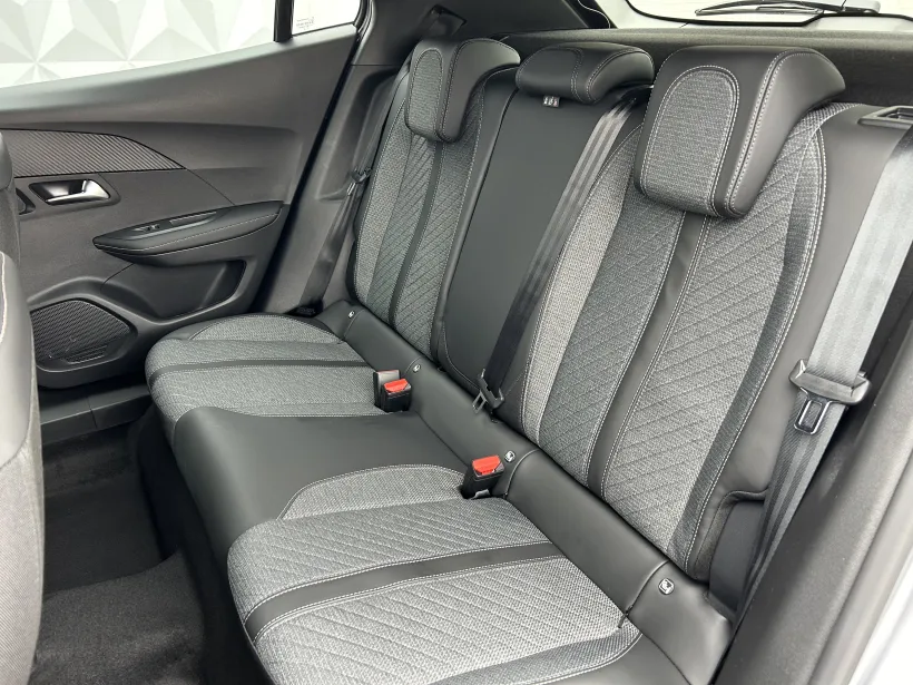 Peugeot 2008 ALLURE PureTech 130 S&S EAT8 