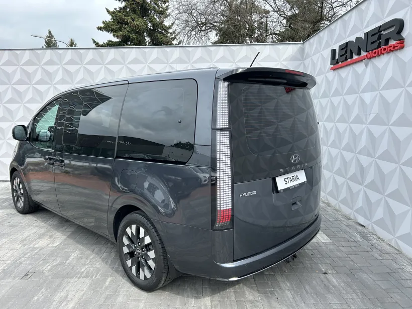 Staria 2.2 CRDi 4x4 7míst AT LUXURY 
