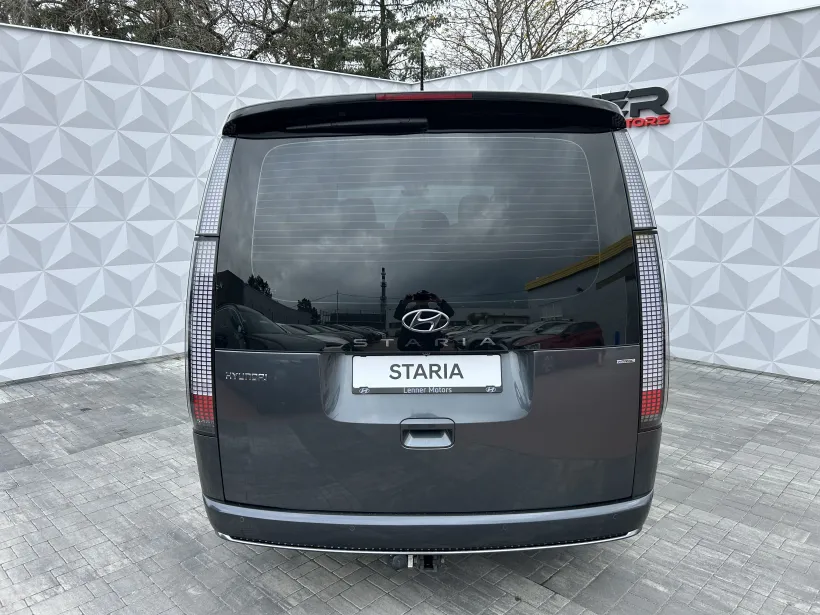Staria 2.2 CRDi 4x4 7míst AT LUXURY 