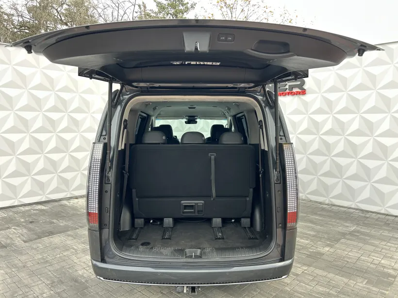 Staria 2.2 CRDi 4x4 7míst AT LUXURY 