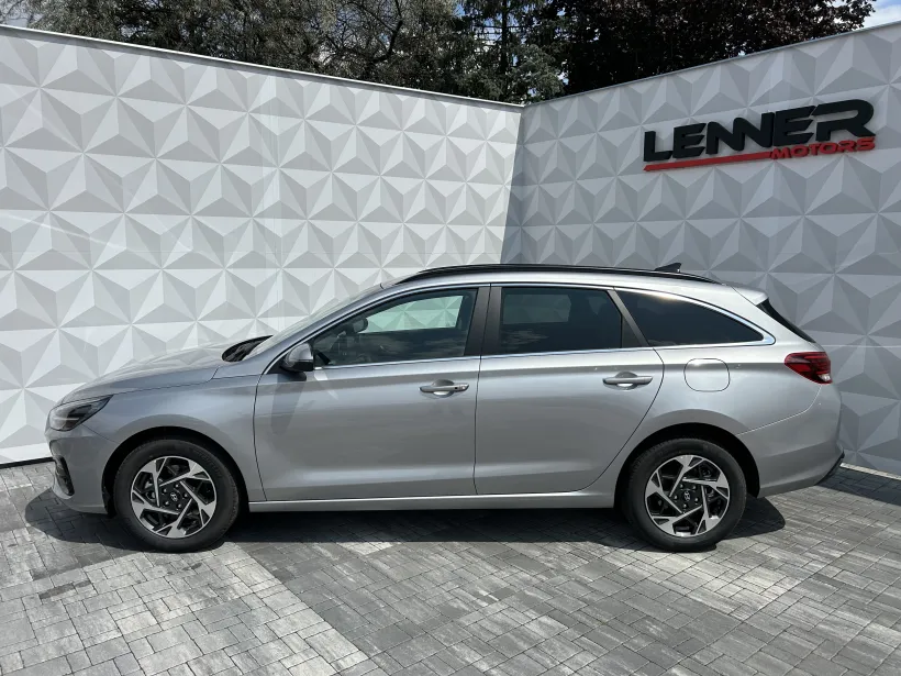 Hyundai i30 WG 1.5 T-GDi DCT STYLE SAFETY