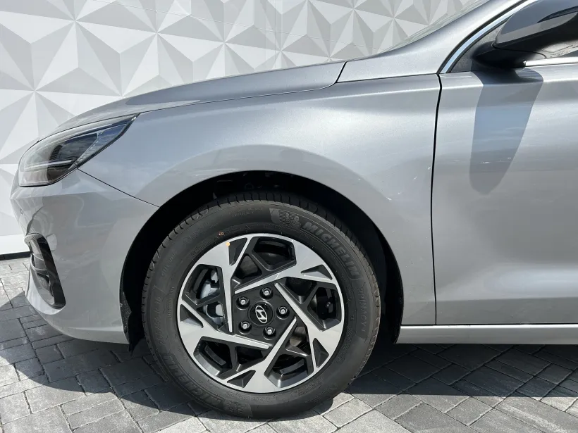 Hyundai i30 WG 1.5 T-GDi DCT STYLE SAFETY