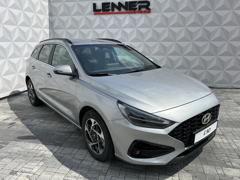 Hyundai i30 WG 1.5 T-GDi DCT STYLE SAFETY