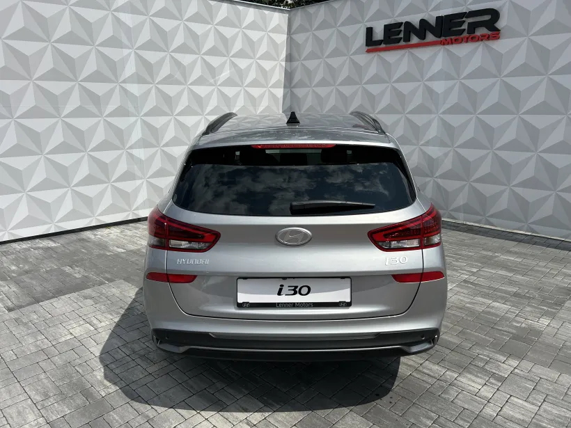 Hyundai i30 WG 1.5 T-GDi DCT STYLE SAFETY