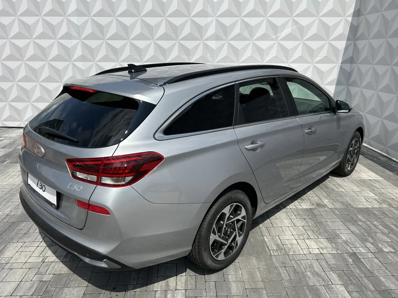 Hyundai i30 WG 1.5 T-GDi DCT STYLE SAFETY