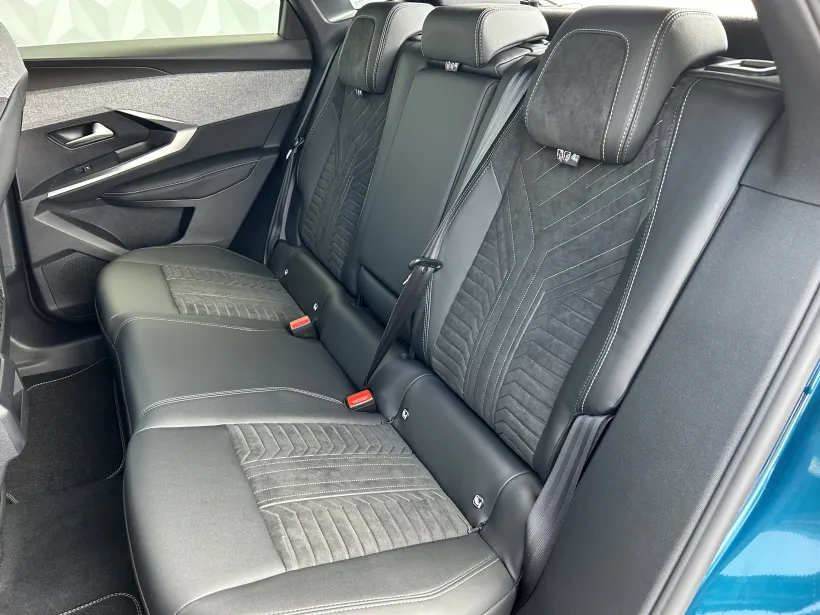 PEUGEOT 3008 GT Hybrid 145 e-DCS6