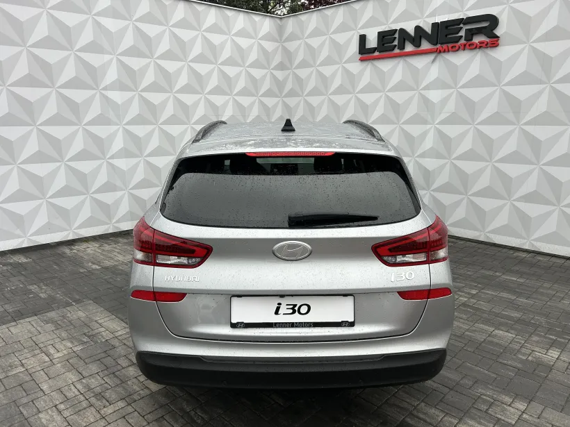 Hyundai i30 1.5 GO Czech kombi