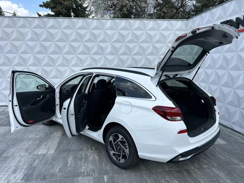 Hyundai i30 WG 1.6 T-GDi DCT STYLE SAFETY