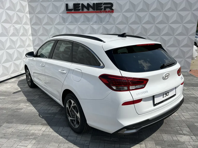 Hyundai i30 WG 1.6 T-GDi DCT STYLE SAFETY