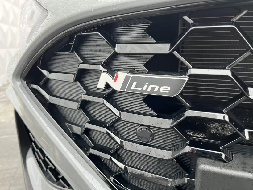 Hyundai i30 fastback šedý