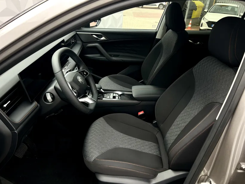 MG HS PHEV Emotion 1.5 TGI