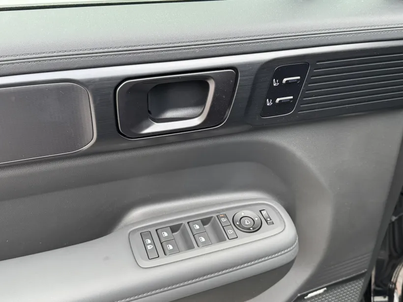 Hyundai SANTA FE 6S 1,6 T-GDI HEV 4WD CALLIGRAP