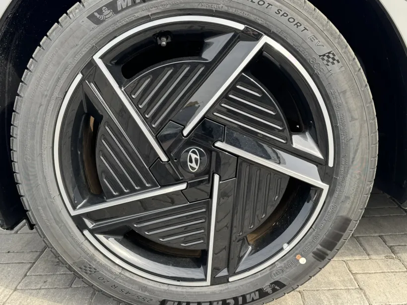 Hyundai IONIQ 5 5 FL 84KWH 4WD STYLE PREMI DSM