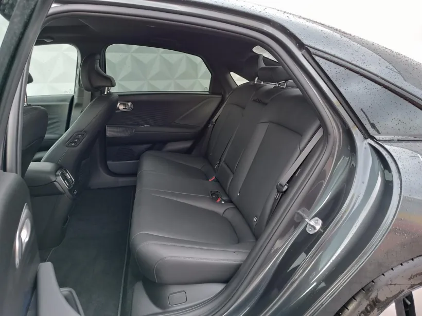 Osobní Hyundai IONIQ 6 #58519