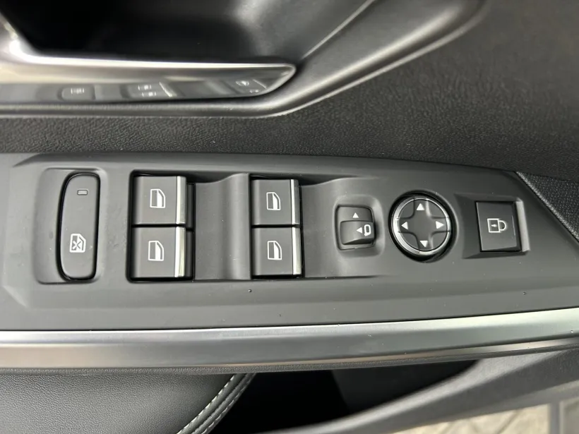 Osobní Peugeot 5008 #58429
