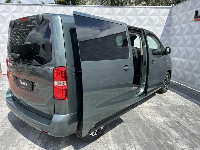 Osobní Peugeot Traveller #58681