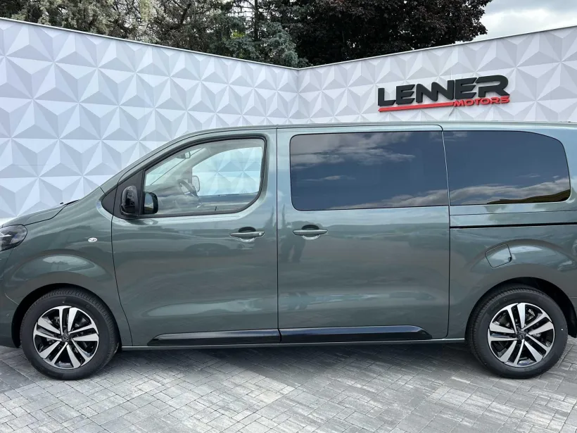 Osobní Peugeot Traveller #58681