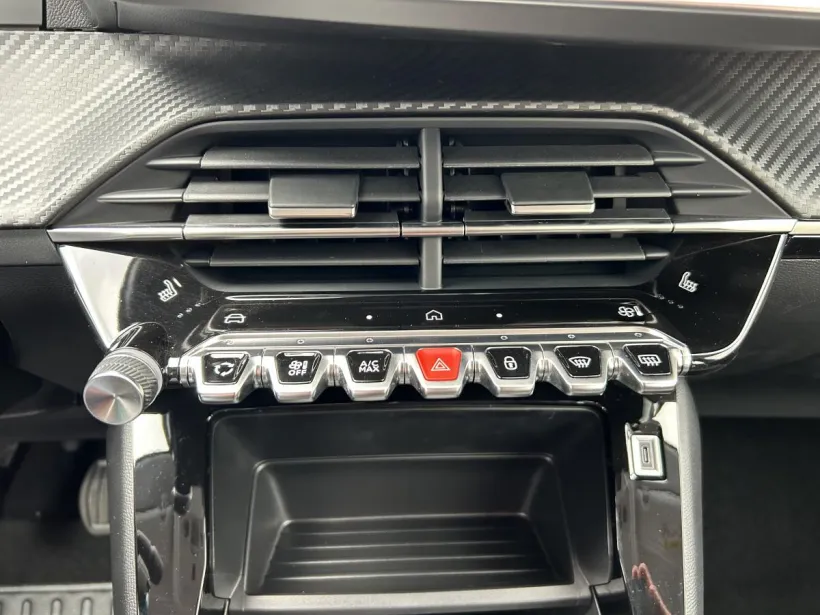 Osobní Peugeot 208 #58828