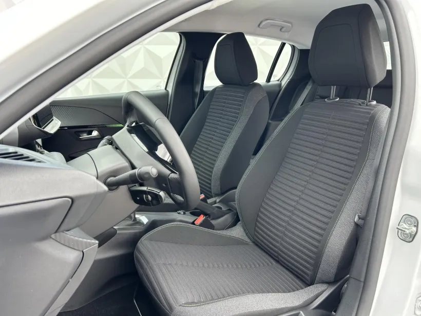 Osobní Peugeot 208 #58828